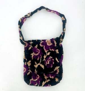 Vintage Carpet Bags of America Purple Floral Velvet Shoulder Bag Boho Tapestry